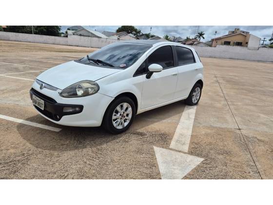 FIAT PUNTO 1.4 ATTRACTIVE 8V FLEX 4P MANUAL FIAT PUNTO 1.4 ATTRACTIVE 8V FLEX 4P MANUAL